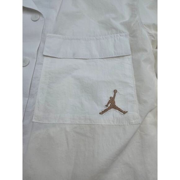 Jordan Kid's Size M White Coaches Jacket NWT - Picture 2 of 10